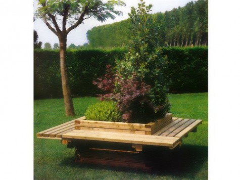 Bancs 4 côtés et jardinière au centre