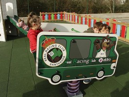 Le bus des enfants 4 places pour enfants de 1 à 12 ans