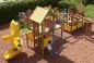 AIRE DE JEUX AVEC DES GRANDES STRUCTURES COMBINÉES