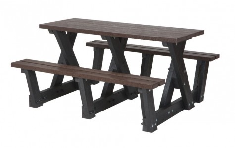 Table pique-nique en plastique recyclé brun ou noir