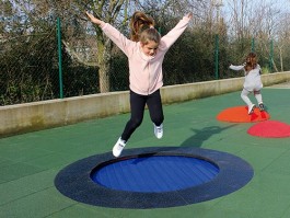 Trampoline pour parc public 2 couleurs au choix