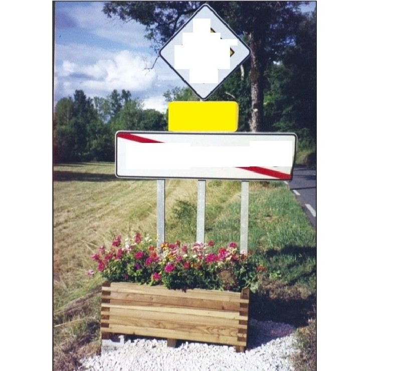 Lot de 10 jardinières en bois : 100 x 100 x H 78 cm