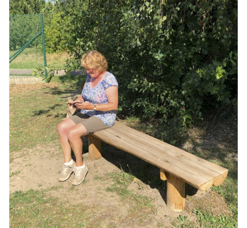 Banquette en bois de robinier