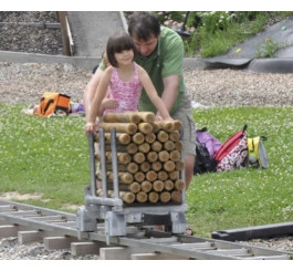Wagon pour aire de jeux extérieurs