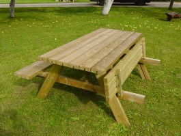 Lot de 2 tables pique-nique bois robuste