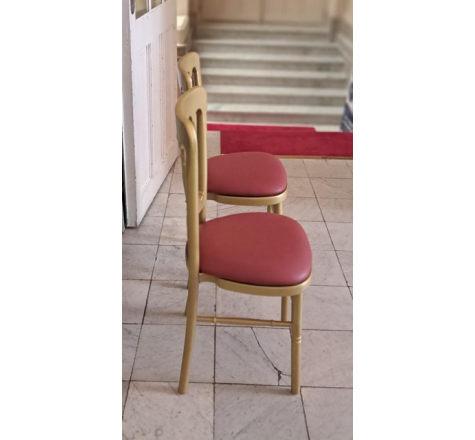 Chaise de Banquet Médiéval Or