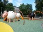 Structure de jeux "le mouton blanc et son portique-balançoire"