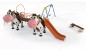 Structure de jeux "la vache avec toboggan et filet à grimper"
